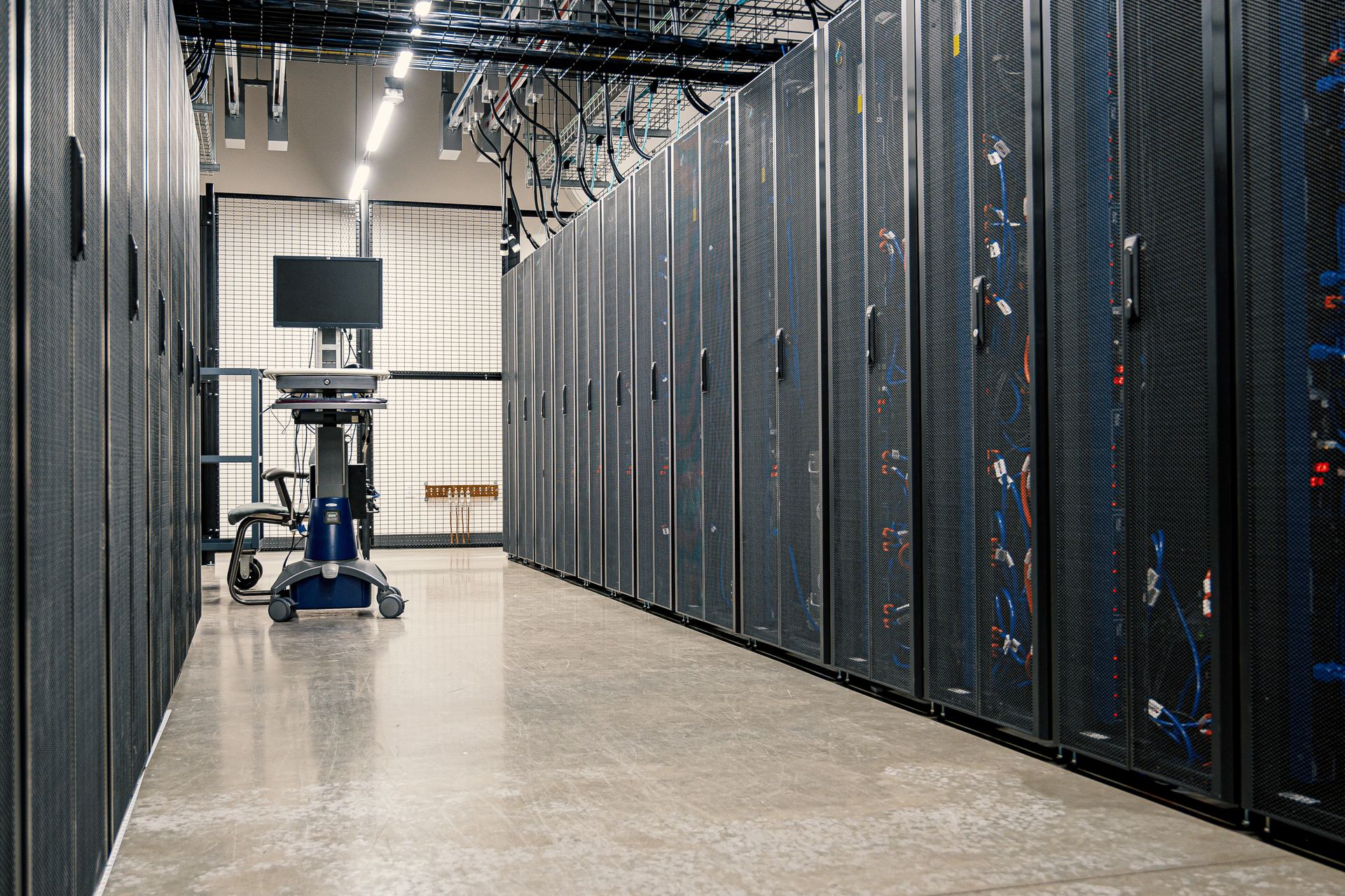 Network switching and cabling in a distribution rack.